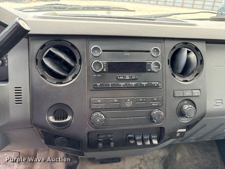 image for item EC4420 2012 Ford F450 Super Duty XL flatbed truck