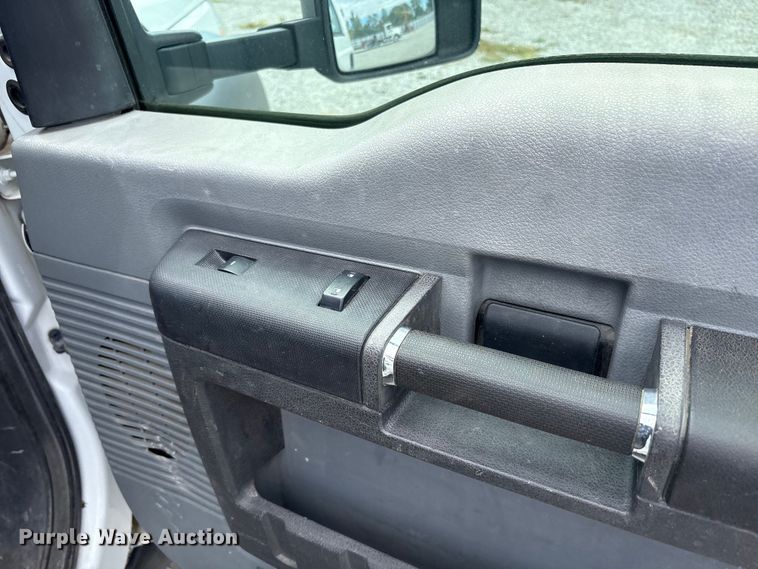 image for item EC4420 2012 Ford F450 Super Duty XL flatbed truck