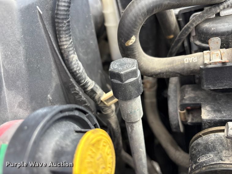 image for item EC4420 2012 Ford F450 Super Duty XL flatbed truck