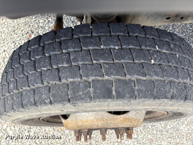 image for item EC4420 2012 Ford F450 Super Duty XL flatbed truck