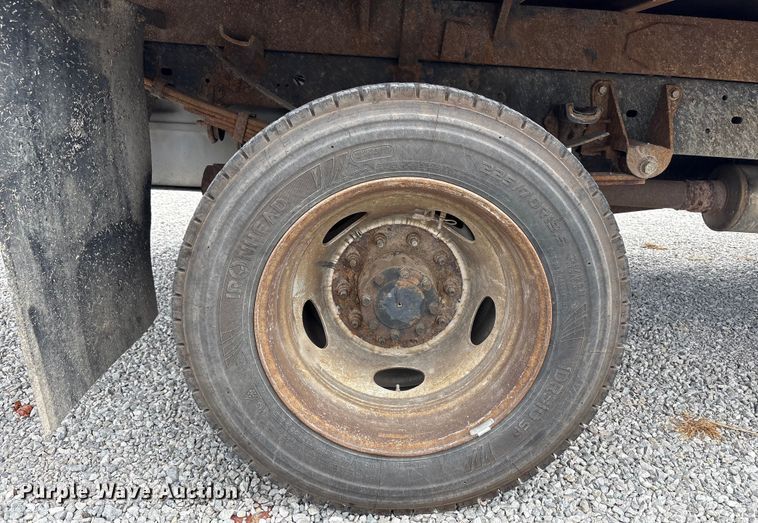 image for item EC4420 2012 Ford F450 Super Duty XL flatbed truck