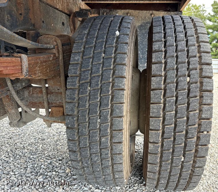 image for item EC4420 2012 Ford F450 Super Duty XL flatbed truck