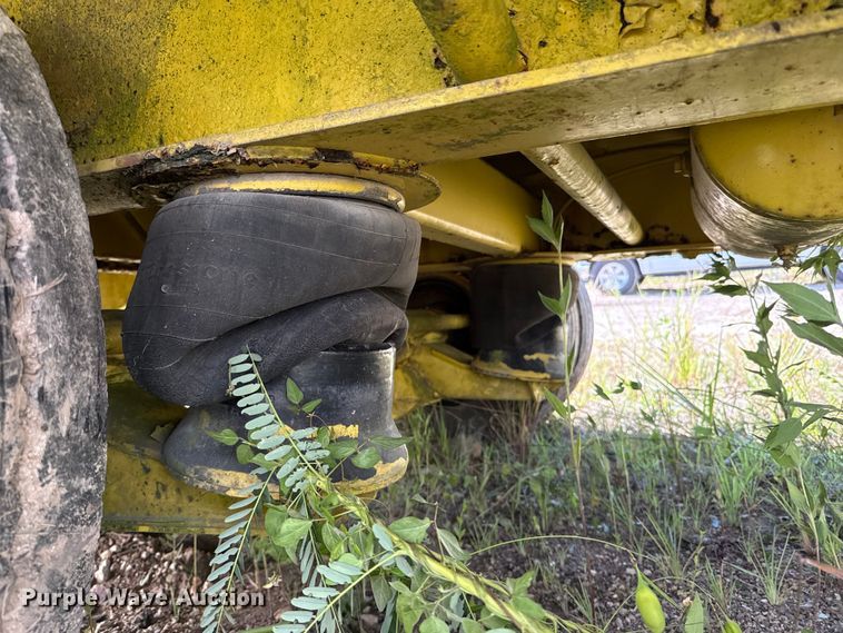 image for item ED5889 1998 Kalyn Siebert KDP-80 drop deck trailer