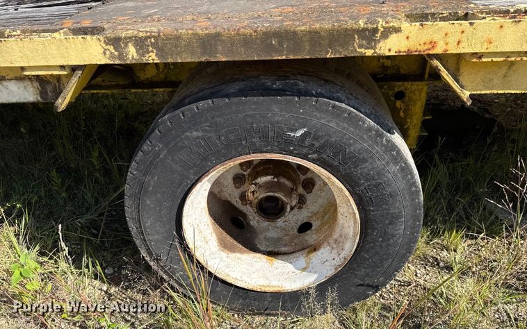 image for item ED5889 1998 Kalyn Siebert KDP-80 drop deck trailer