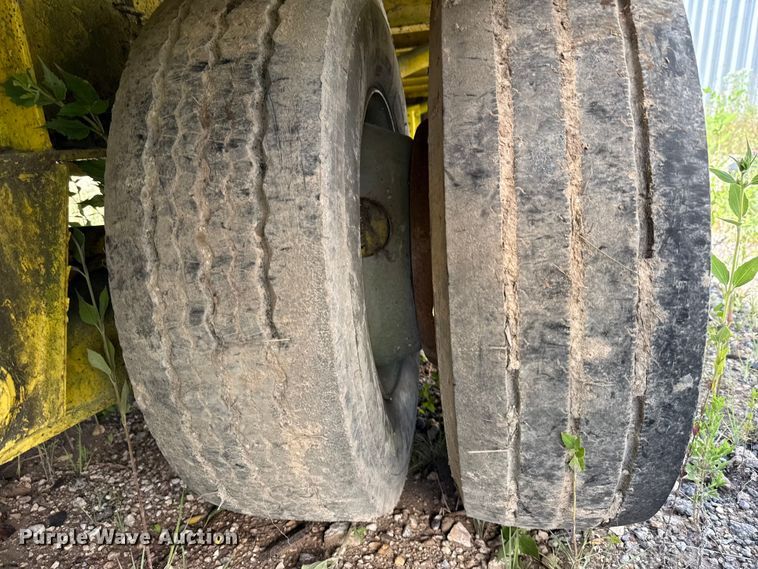 image for item ED5889 1998 Kalyn Siebert KDP-80 drop deck trailer