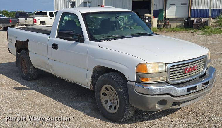 image for item EF1809 2006 GMC Sierra1500 SL  pickup truck