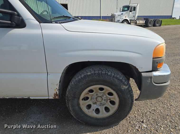 image for item EF1809 2006 GMC Sierra1500 SL  pickup truck