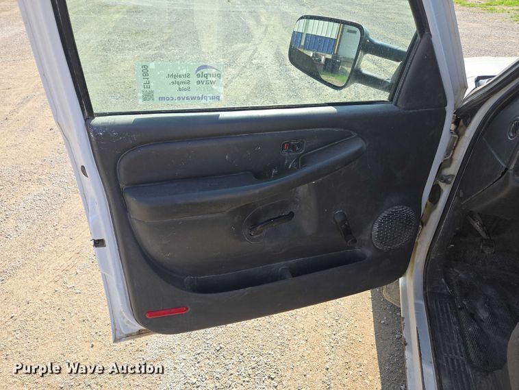 image for item EF1809 2006 GMC Sierra1500 SL  pickup truck