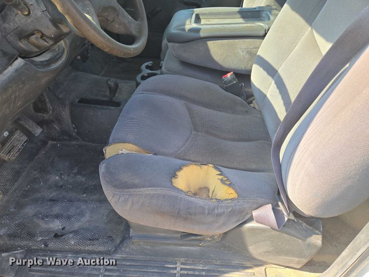 image for item EF1809 2006 GMC Sierra1500 SL  pickup truck