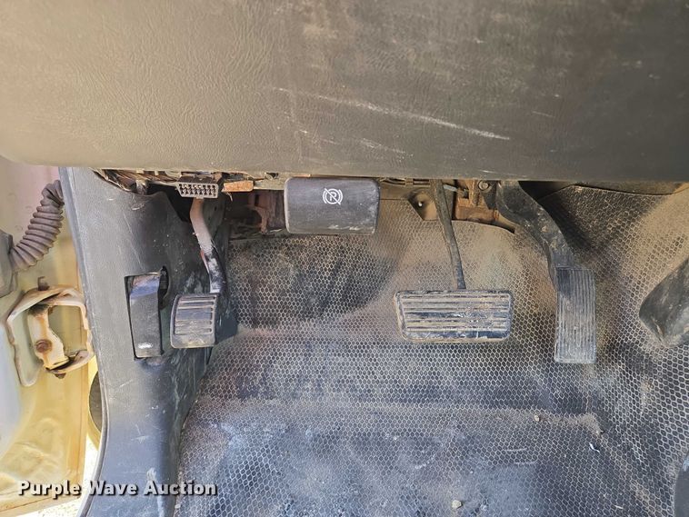 image for item EF1809 2006 GMC Sierra1500 SL  pickup truck