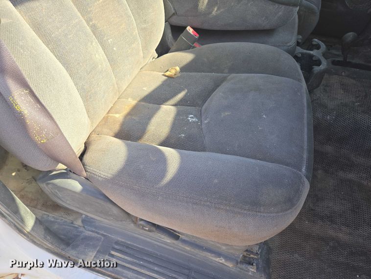 image for item EF1809 2006 GMC Sierra1500 SL  pickup truck