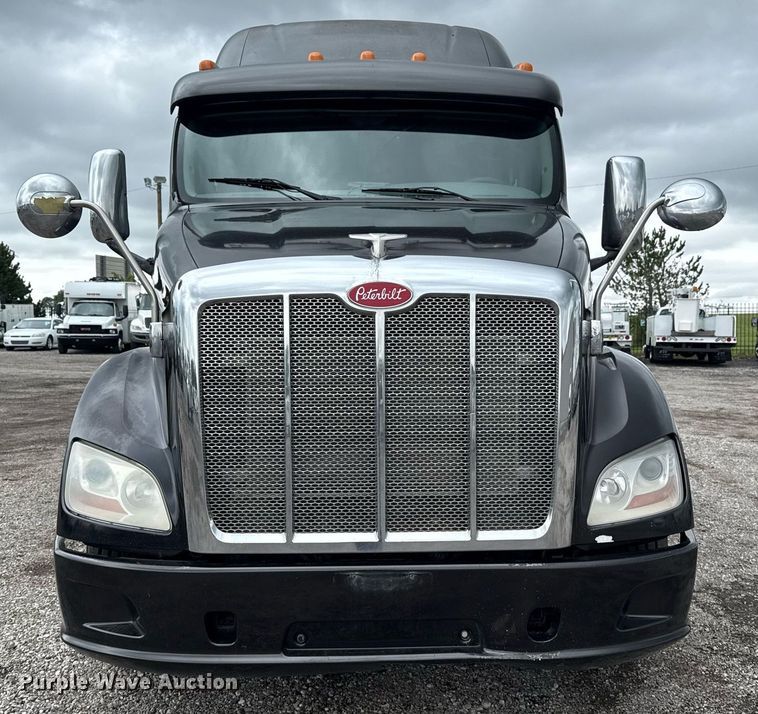 CAMIóN CAMAROTE 2013 PETERBILT