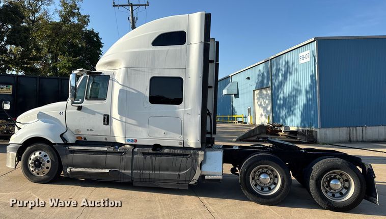 image for item EH7475 2016 International ProStar Plus semi truck