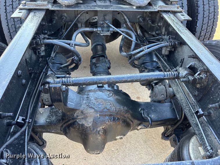 image for item EH7475 2016 International ProStar Plus semi truck