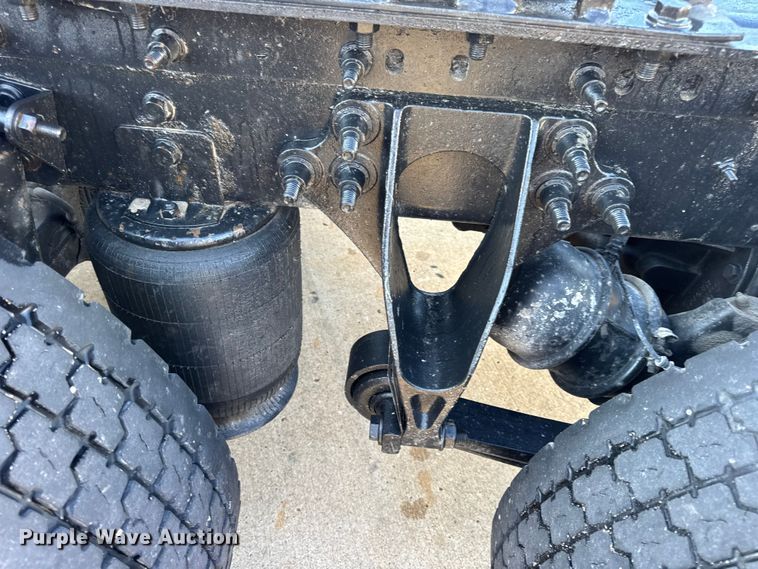 image for item EH7475 2016 International ProStar Plus semi truck