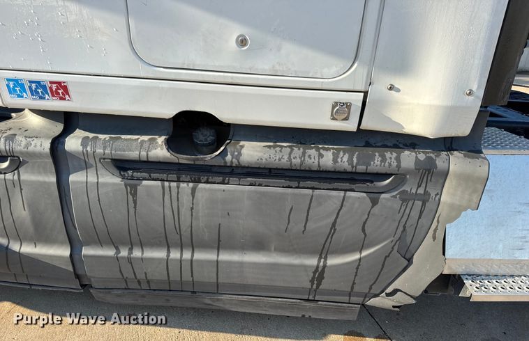 image for item EH7475 2016 International ProStar Plus semi truck