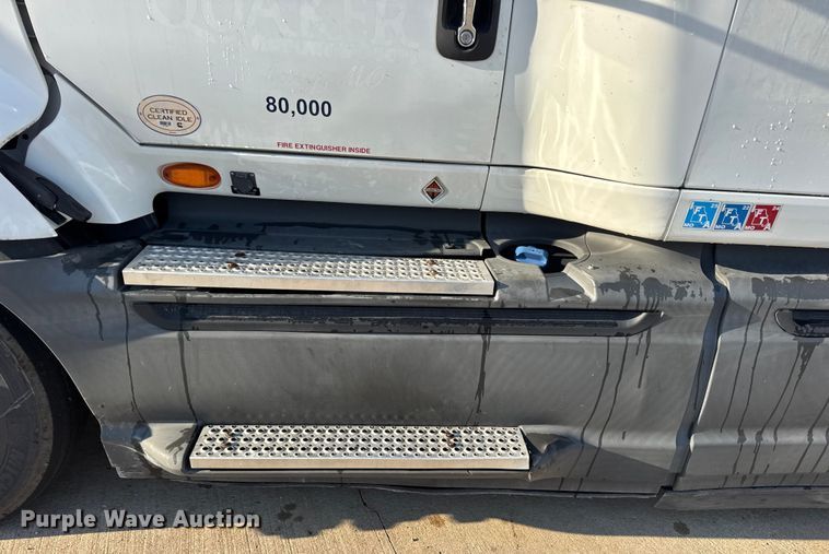 image for item EH7475 2016 International ProStar Plus semi truck