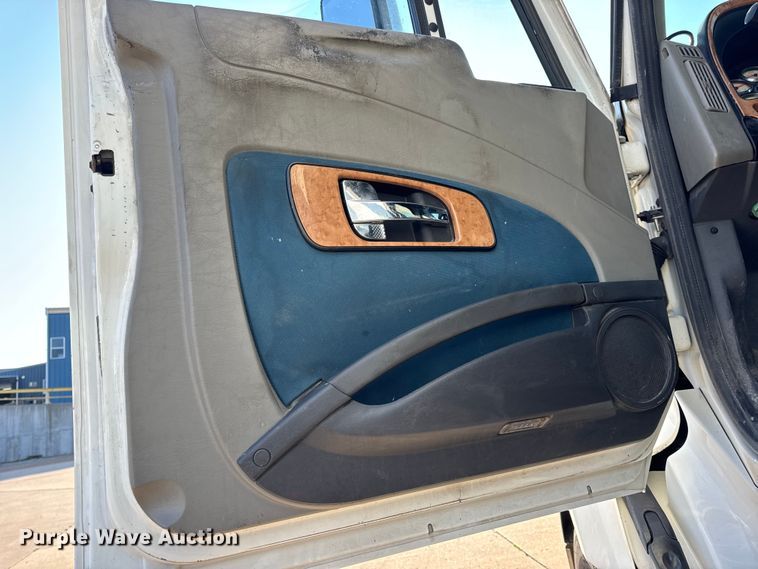 image for item EH7475 2016 International ProStar Plus semi truck