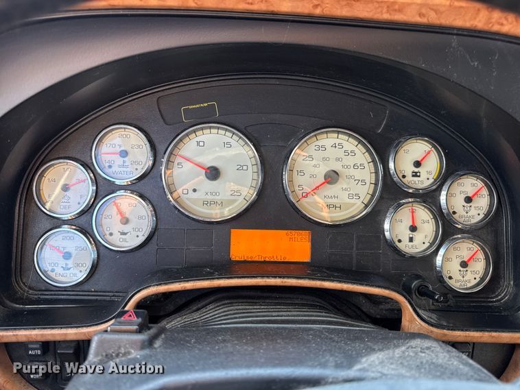 image for item EH7475 2016 International ProStar Plus semi truck