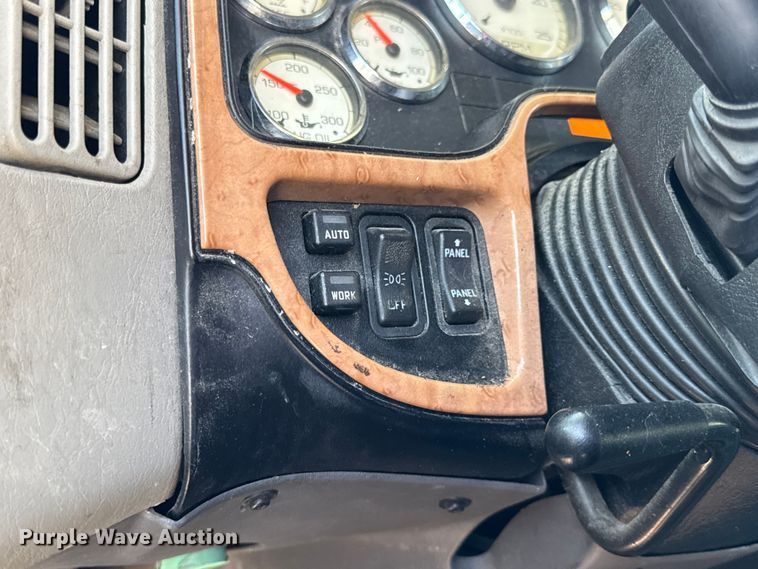 image for item EH7475 2016 International ProStar Plus semi truck