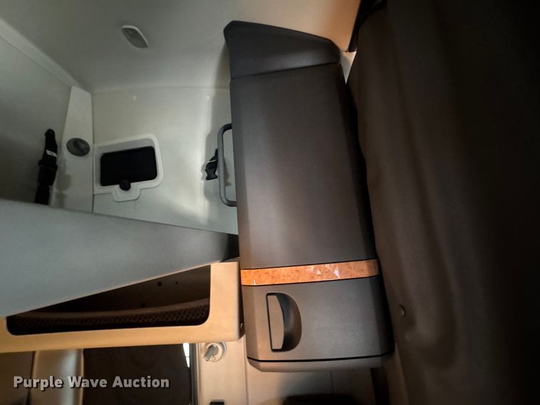 image for item EH7475 2016 International ProStar Plus semi truck