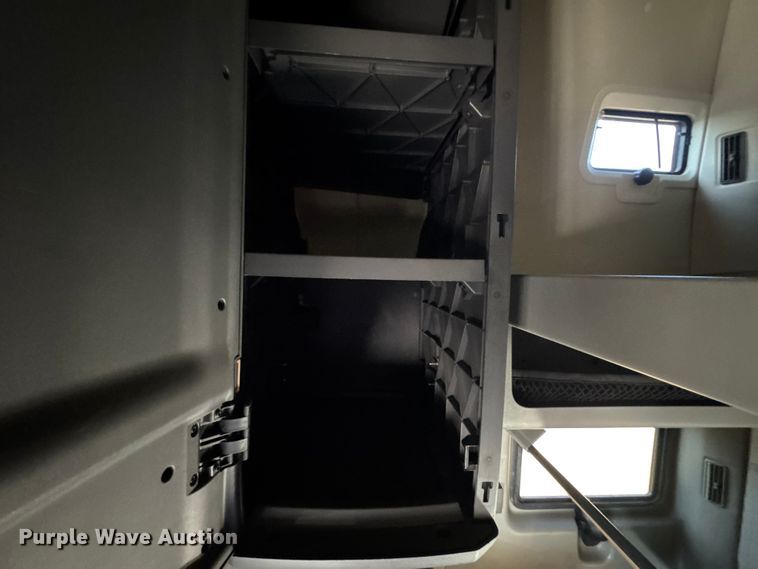 image for item EH7475 2016 International ProStar Plus semi truck