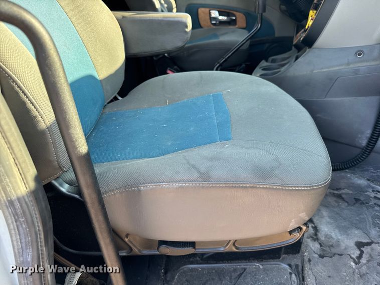 image for item EH7475 2016 International ProStar Plus semi truck