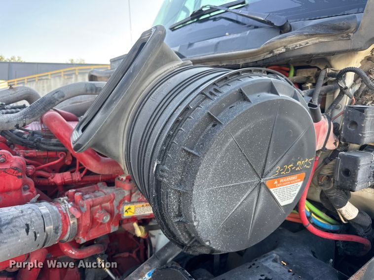 image for item EH7475 2016 International ProStar Plus semi truck