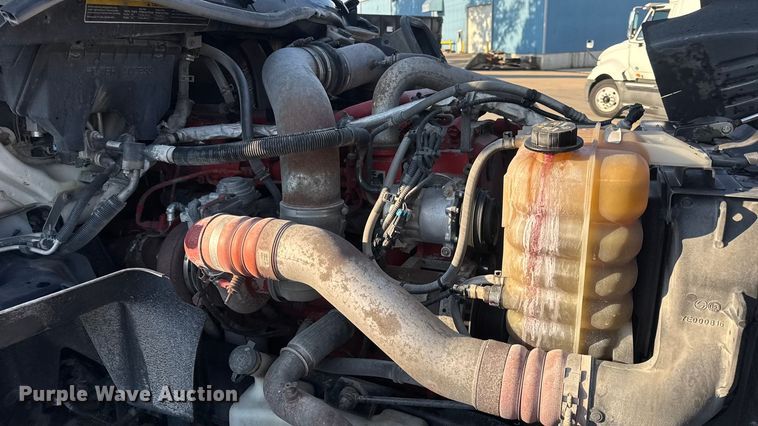 image for item EH7475 2016 International ProStar Plus semi truck