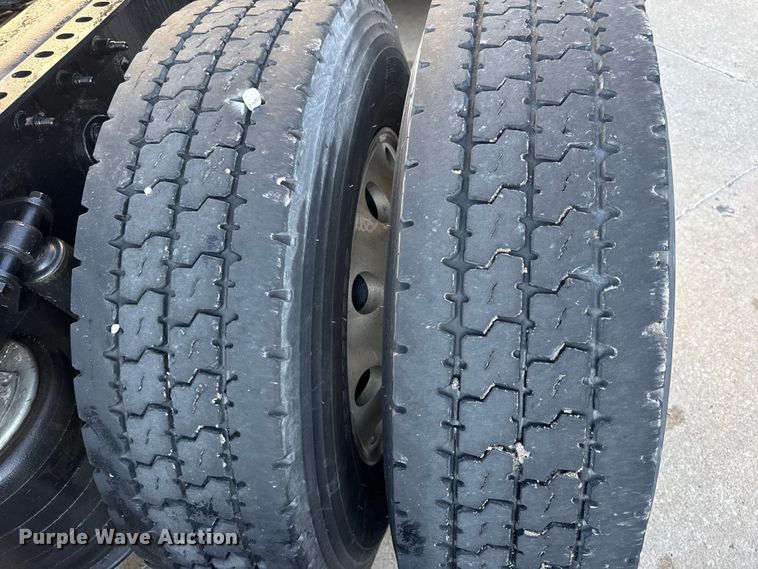 image for item EH7475 2016 International ProStar Plus semi truck