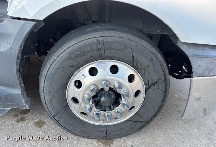 image for item EH7475 2016 International ProStar Plus semi truck