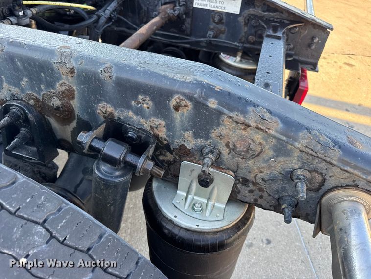 image for item EH7476 2016 International ProStar Plus semi truck