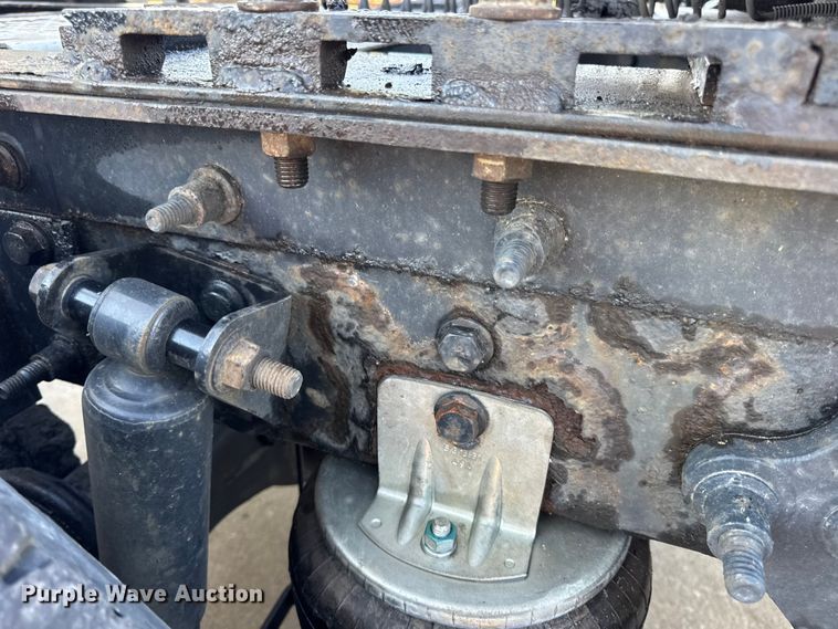 image for item EH7476 2016 International ProStar Plus semi truck