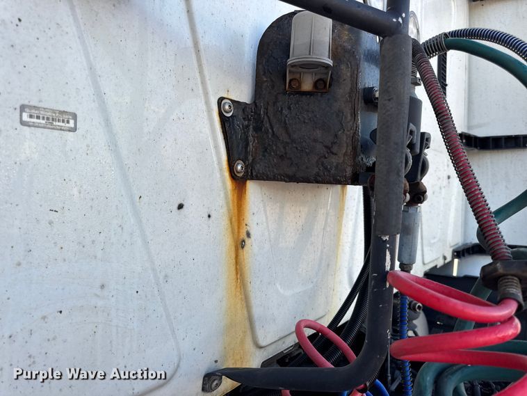 image for item EH7476 2016 International ProStar Plus semi truck