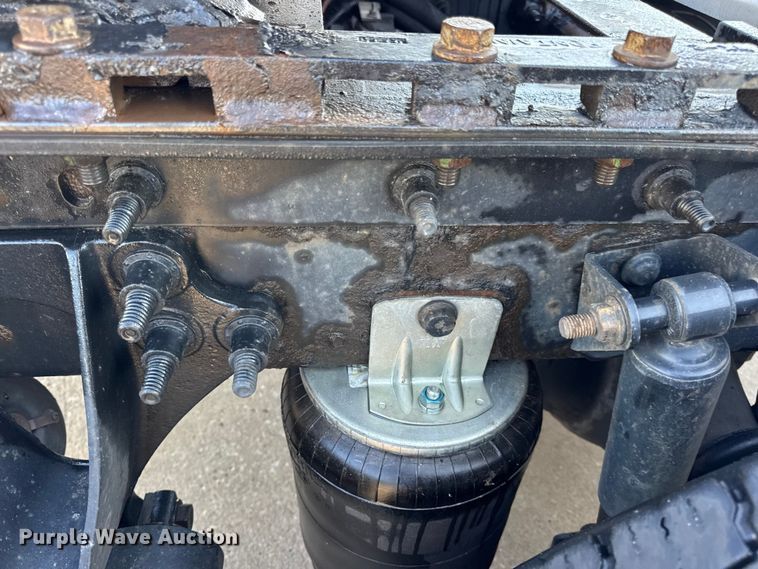 image for item EH7476 2016 International ProStar Plus semi truck