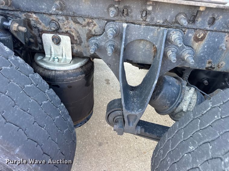 image for item EH7476 2016 International ProStar Plus semi truck