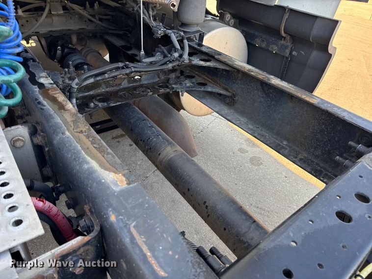 image for item EH7476 2016 International ProStar Plus semi truck