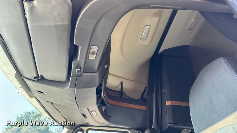 image for item EH7476 2016 International ProStar Plus semi truck