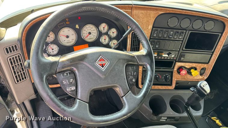 image for item EH7476 2016 International ProStar Plus semi truck