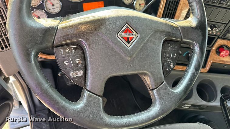 image for item EH7476 2016 International ProStar Plus semi truck