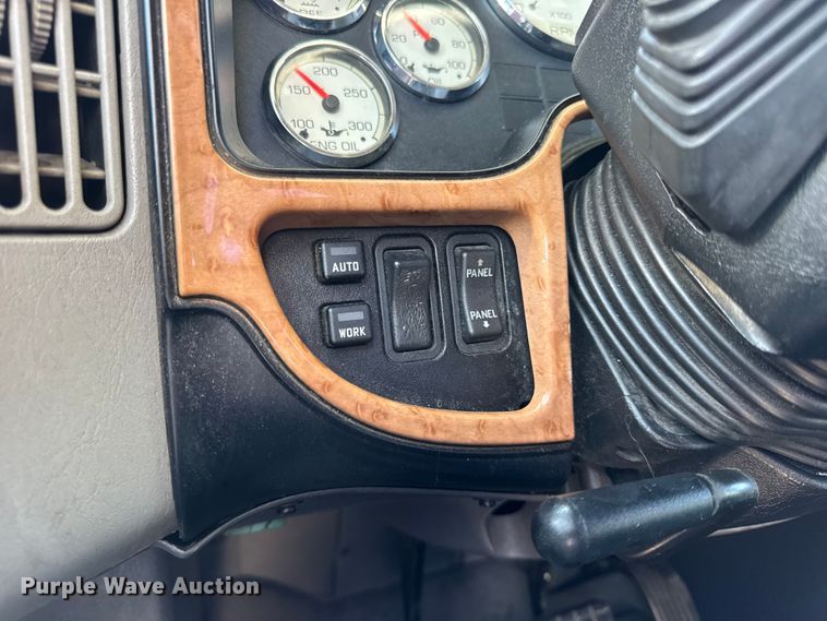 image for item EH7476 2016 International ProStar Plus semi truck