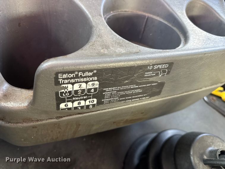 image for item EH7476 2016 International ProStar Plus semi truck