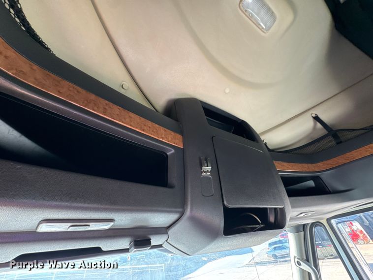 image for item EH7476 2016 International ProStar Plus semi truck