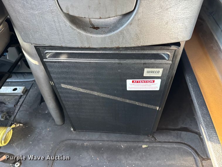 image for item EH7476 2016 International ProStar Plus semi truck