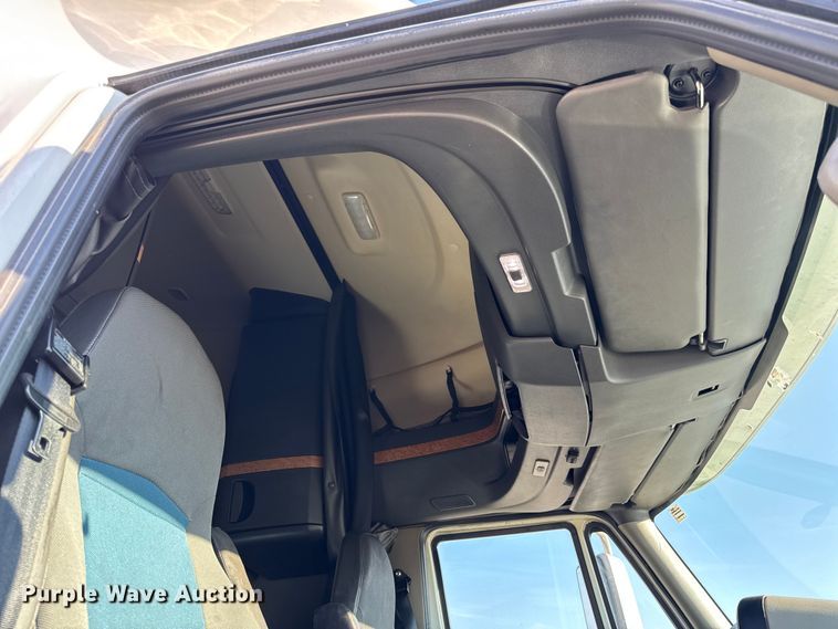 image for item EH7476 2016 International ProStar Plus semi truck