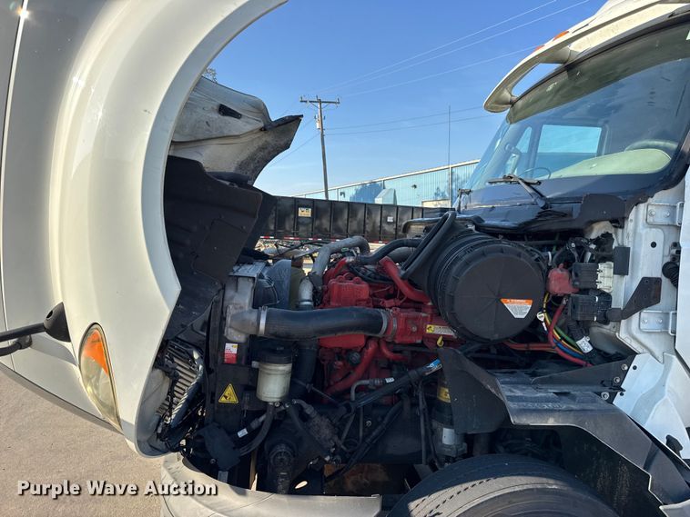 image for item EH7476 2016 International ProStar Plus semi truck