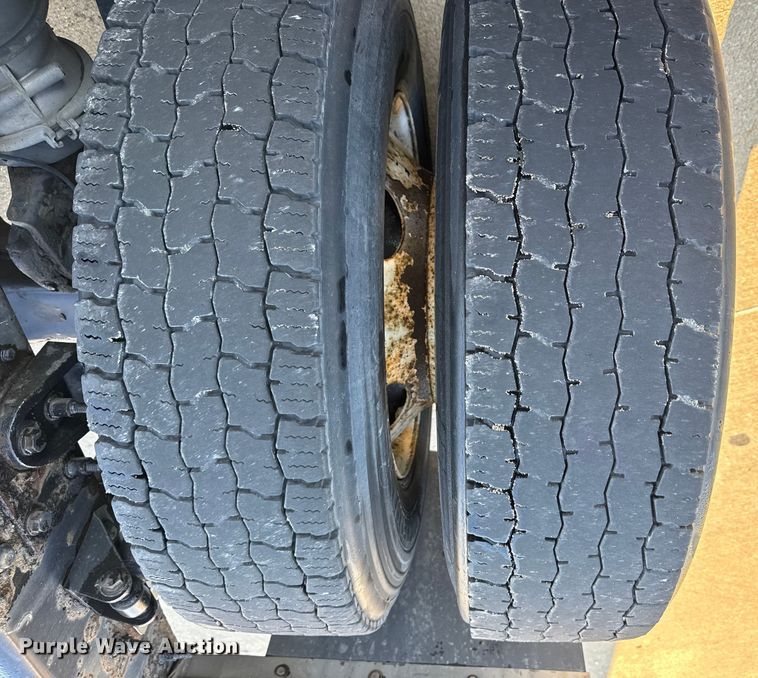 image for item EH7476 2016 International ProStar Plus semi truck