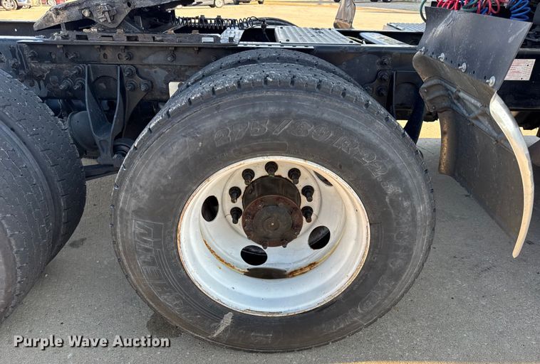 image for item EH7476 2016 International ProStar Plus semi truck