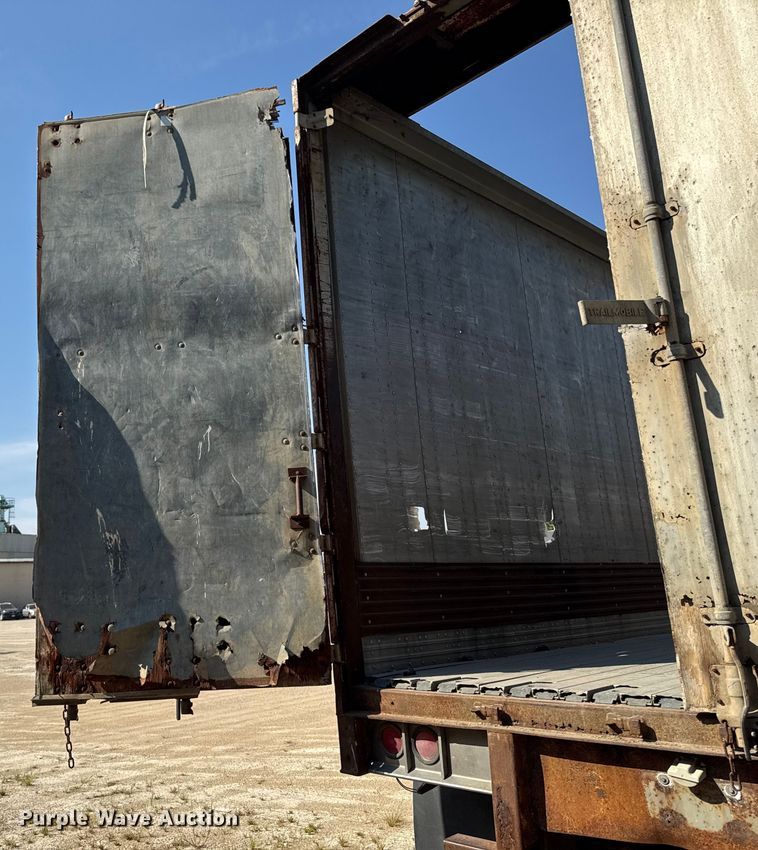 image for item EM2359 1992 Trailmobile grain trailer