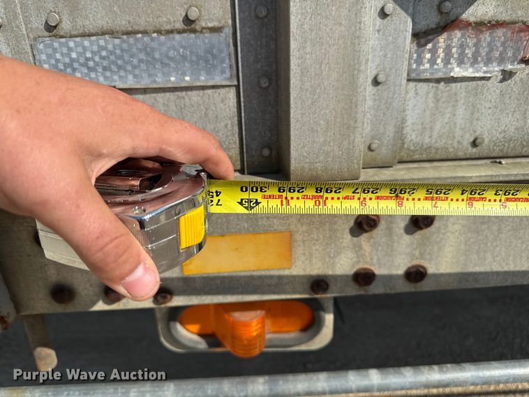 image for item EM2359 1992 Trailmobile grain trailer